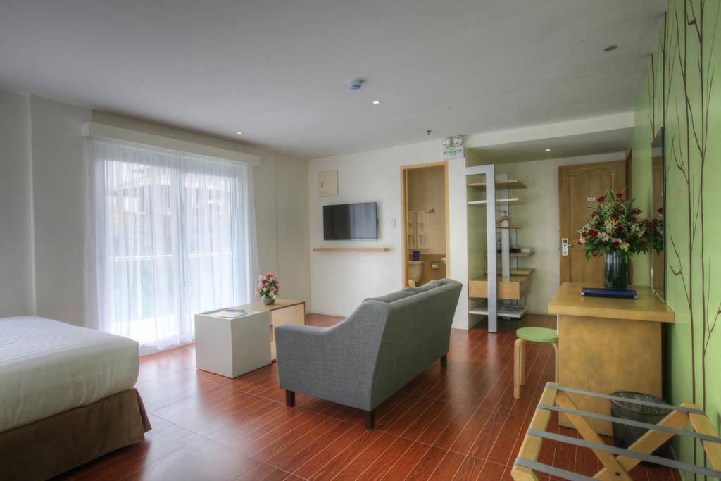 Fersal Hotel Makati Avenue 马卡蒂 外观 照片