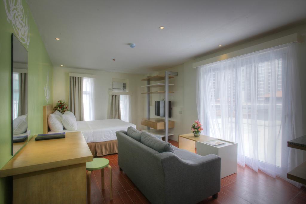Fersal Hotel Makati Avenue 马卡蒂 外观 照片